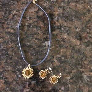 Pretty Sunflower Necklace Earring Set Pierced